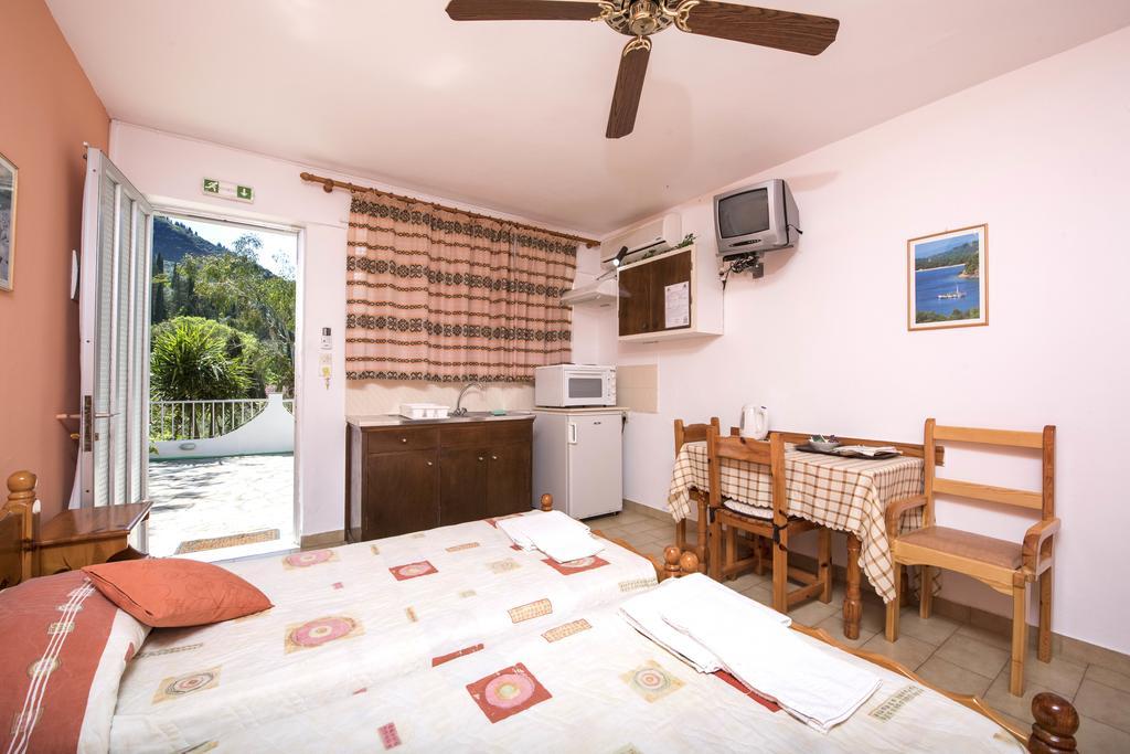 Skevoulis Studios Benitses  Kamer foto